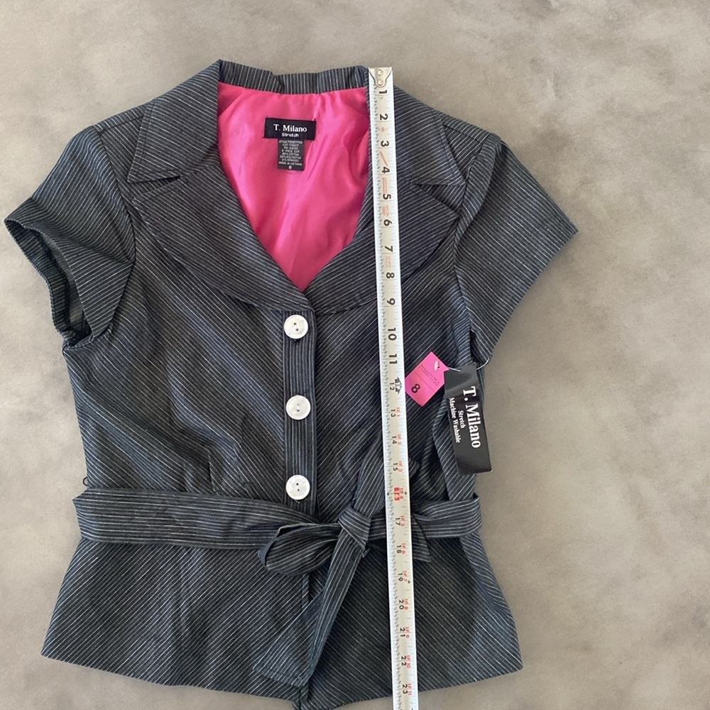 NWT women’s T.Milano stretch two piece suit size 8. - Picture 9 of 13